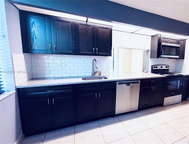 6800 Cypress Road 401, Plantation, FL 33317