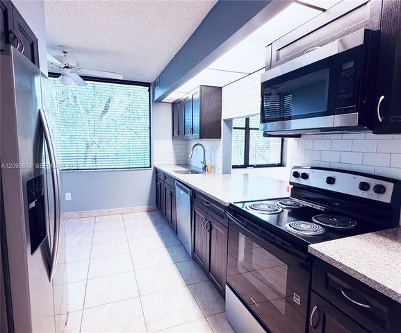 6800 Cypress Road 401, Plantation, FL 33317