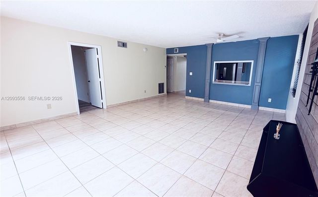 6800 Cypress Road 401, Plantation, FL 33317