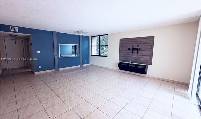 6800 Cypress Road 401, Plantation, FL 33317