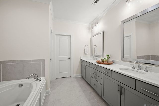 15034 Vintage Jade Ct, Baton Rouge, LA 70817