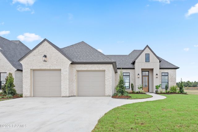 105 Summit Heights Dr, Youngsville, LA 70592