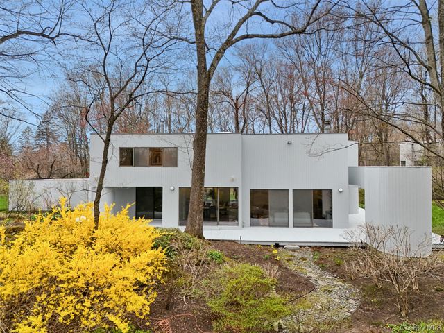 67 Tripp Street, Mount Kisco, NY 10549