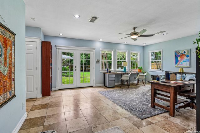 103 Tamworth, Castle Hills, TX 78213