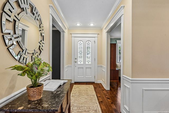 103 Tamworth, Castle Hills, TX 78213