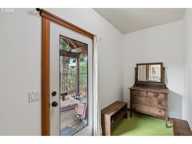 6356 Ne DURHAM Ave, Portland, OR 97211