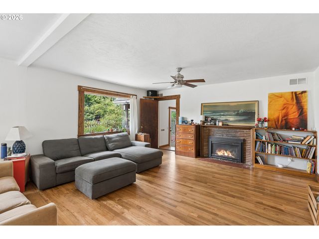 6356 Ne DURHAM Ave, Portland, OR 97211