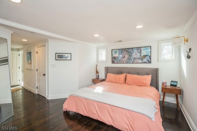 88 W Main St, Mendham Boro, NJ 07945