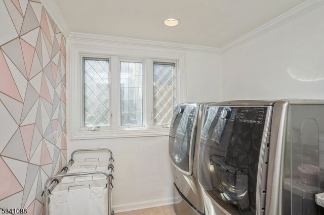 88 W Main St, Mendham Boro, NJ 07945