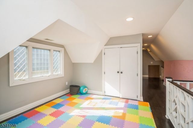 88 W Main St, Mendham Boro, NJ 07945