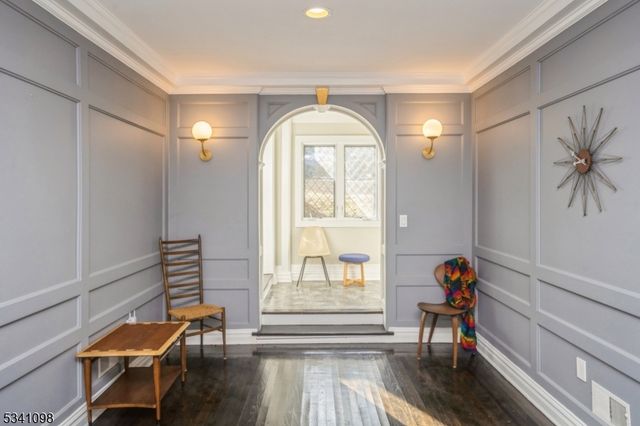 88 W Main St, Mendham Boro, NJ 07945