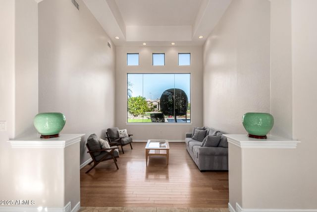 652 W ASTER Court, Chandler, AZ 85248