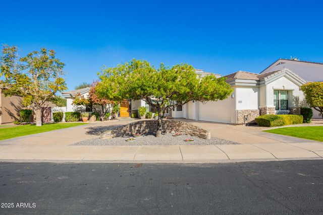 652 W ASTER Court, Chandler, AZ 85248