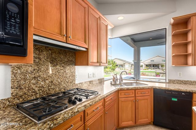 652 W ASTER Court, Chandler, AZ 85248