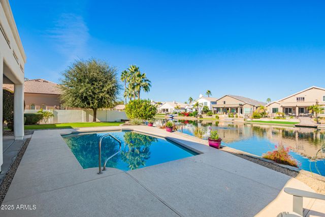 652 W ASTER Court, Chandler, AZ 85248