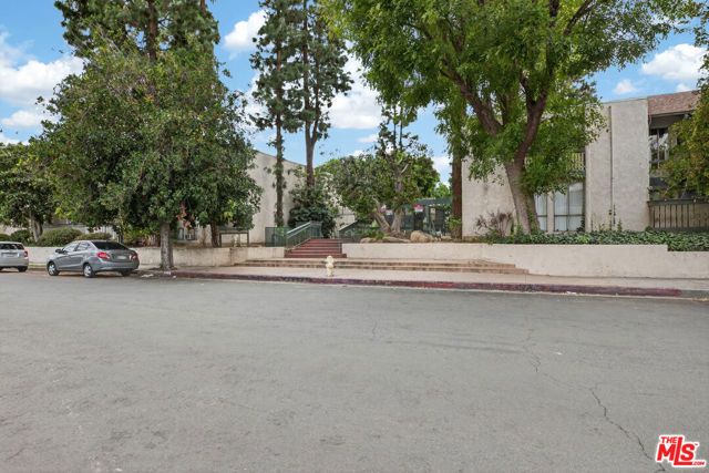 8601 International Avenue 122, Canoga Park (los Angeles), CA 91304