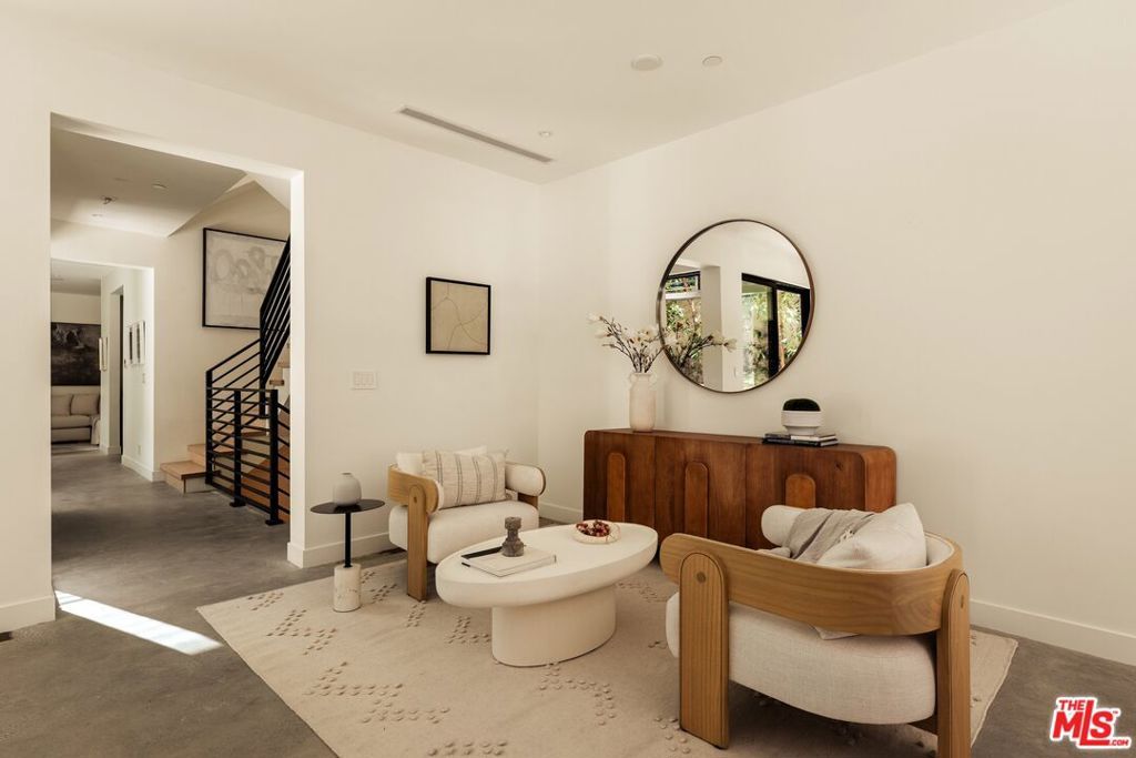 929 Hilldale Avenue, West Hollywood, CA 90069 — photo 4
