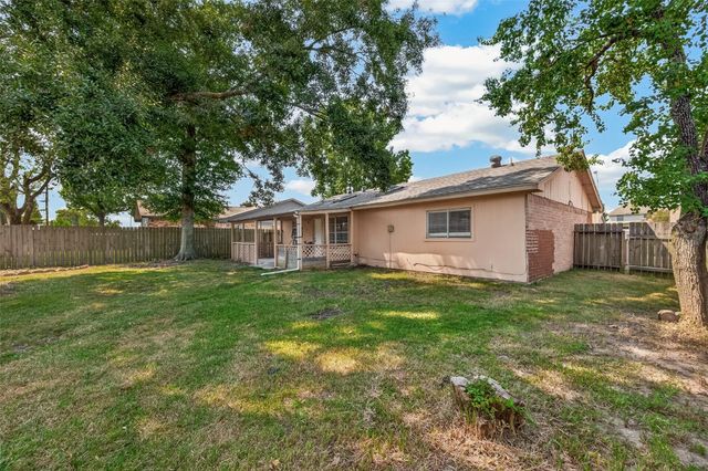 10706 Thorncliff Drive, Humble, TX 77396