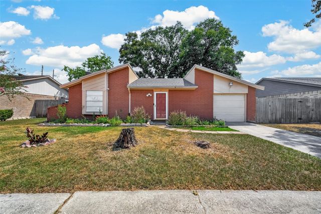 10706 Thorncliff Drive, Humble, TX 77396