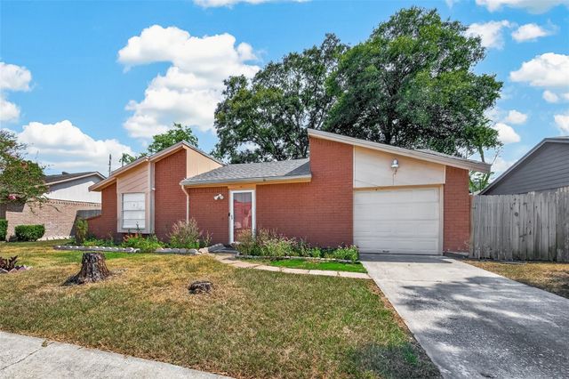 10706 Thorncliff Drive, Humble, TX 77396