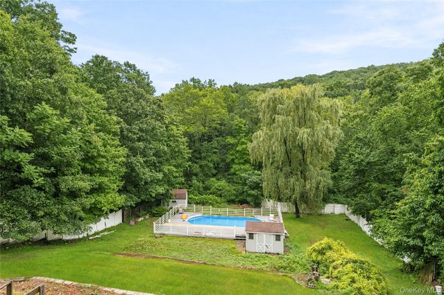 37 Rumsey Road, Greenwood Lake, NY 10925