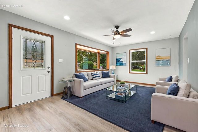 W190S7635 Circle DRIVE, Muskego, WI 53150