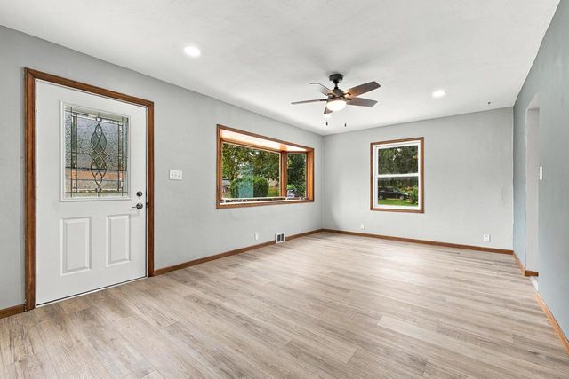 W190S7635 Circle DRIVE, Muskego, WI 53150