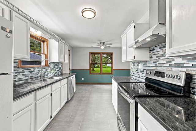 W190S7635 Circle DRIVE, Muskego, WI 53150