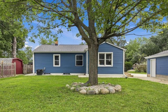 W190S7635 Circle DRIVE, Muskego, WI 53150