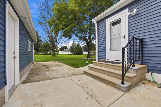W190S7635 Circle DRIVE, Muskego, WI 53150