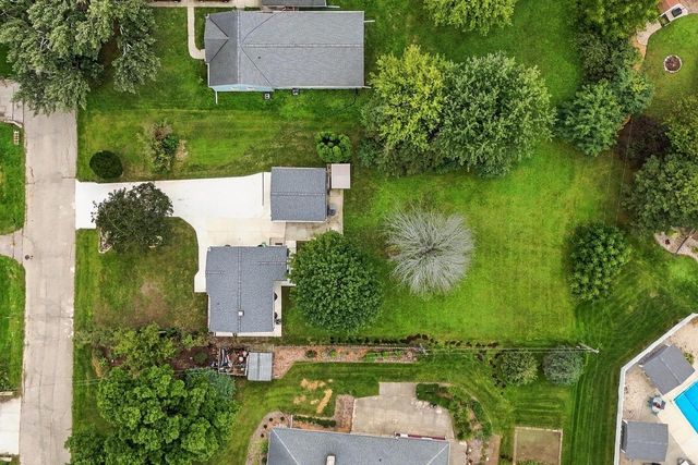 W190S7635 Circle DRIVE, Muskego, WI 53150