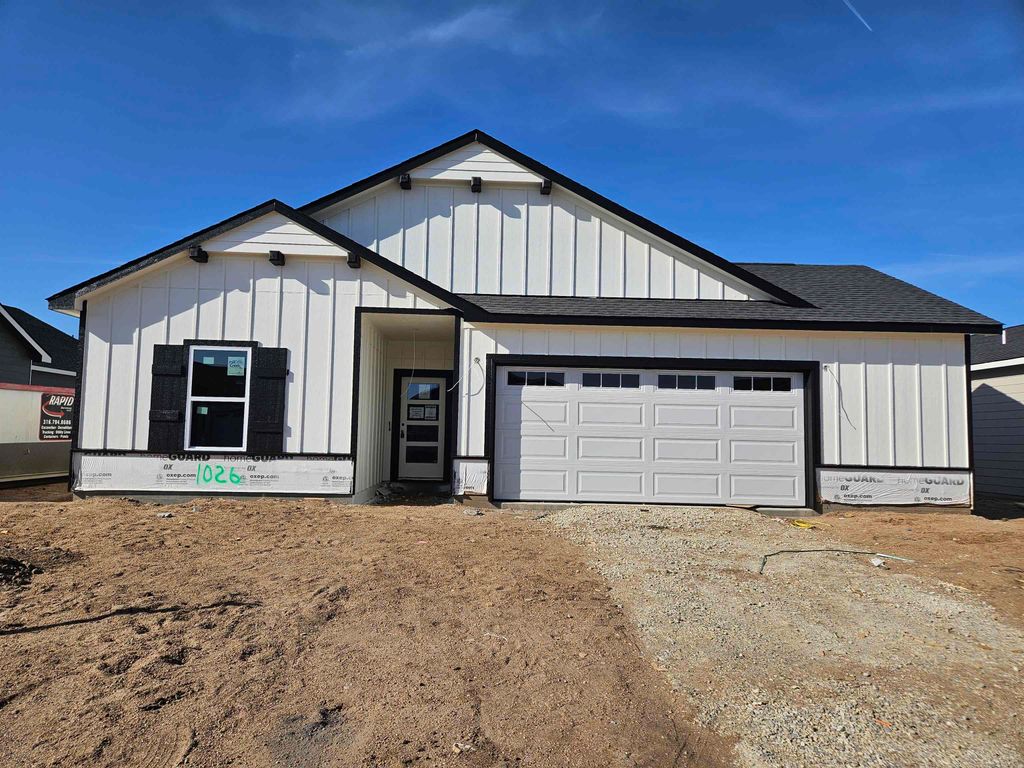 1026 N Forestview Ct, Wichita, KS 67235