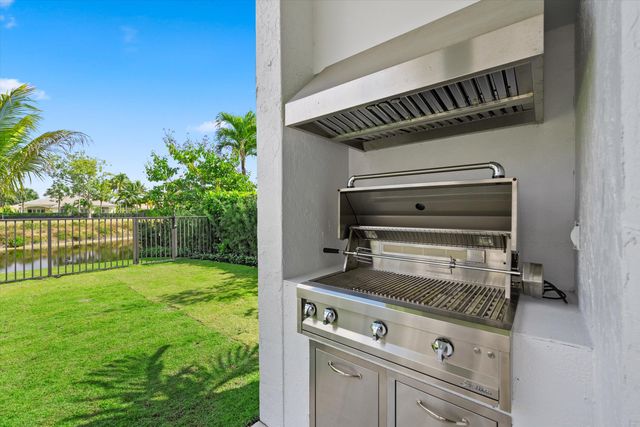 2950 Bent Cypress Road, Wellington, FL 33414