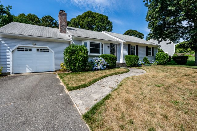 25 Clinton Drive, Yarmouth Port, MA 02675