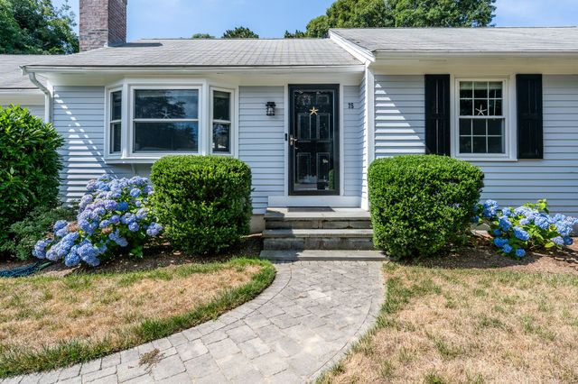 25 Clinton Drive, Yarmouth Port, MA 02675