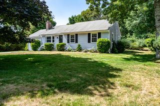 25 Clinton Drive, Yarmouth Port, MA 02675