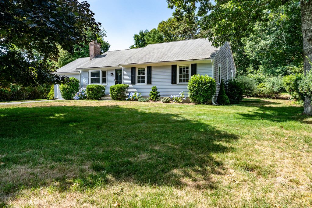 25 Clinton Drive, Yarmouth Port, MA 02675