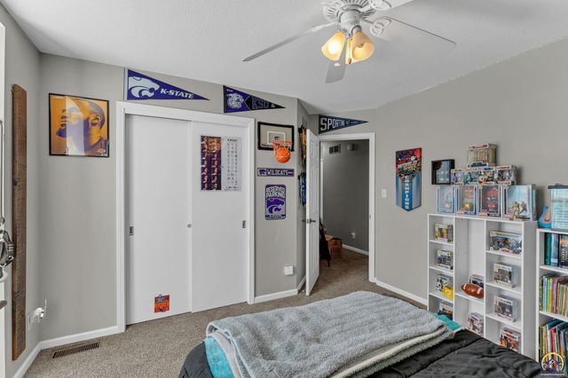 5644 SW 36th ST, Topeka, KS 66614