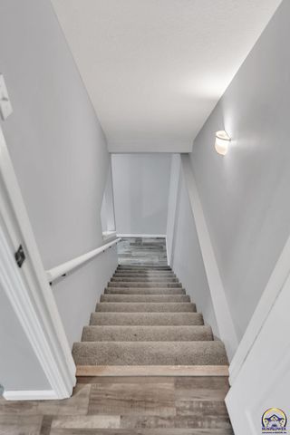 5644 SW 36th ST, Topeka, KS 66614