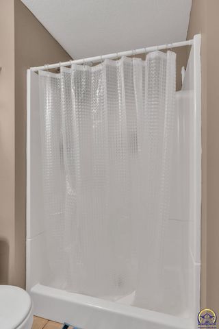 5644 SW 36th ST, Topeka, KS 66614