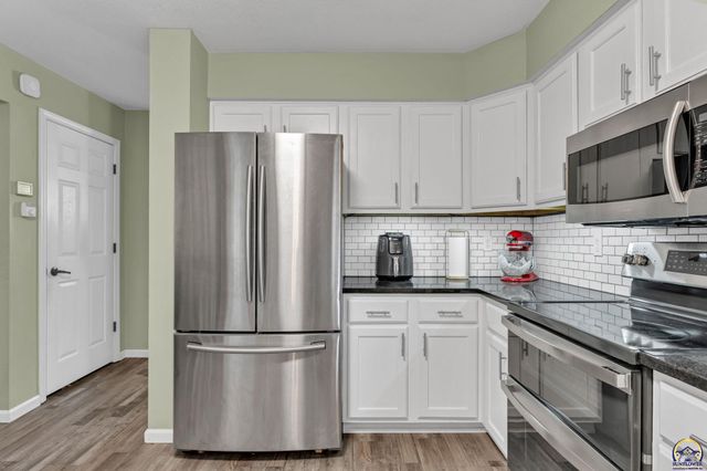 5644 SW 36th ST, Topeka, KS 66614