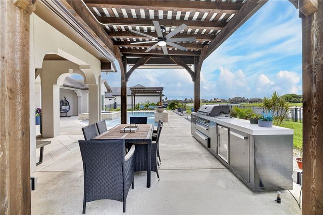 6117 Lago Vista Dr, Corpus Christi, TX 78414