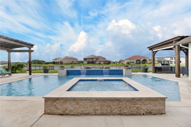 6117 Lago Vista Dr, Corpus Christi, TX 78414