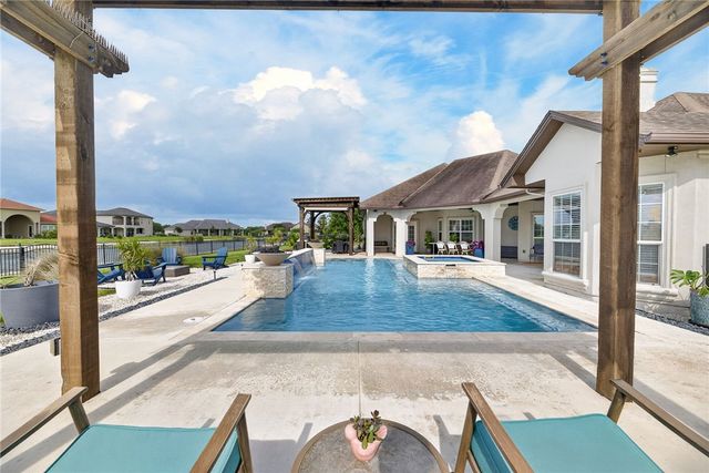 6117 Lago Vista Dr, Corpus Christi, TX 78414