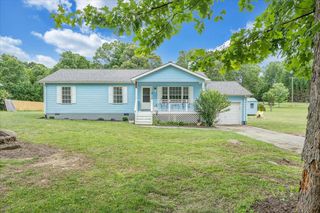 44 Strawberry Banks DR, Moneta, VA 24121