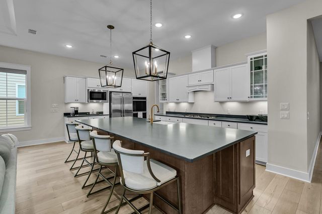 677 Marsh Cove Circle, Summerville, SC 29486