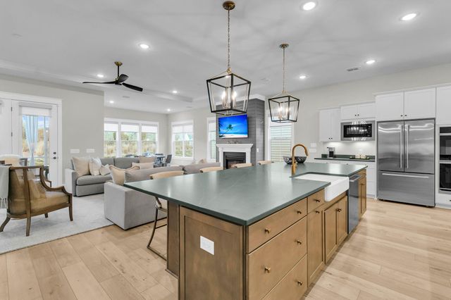 677 Marsh Cove Circle, Summerville, SC 29486