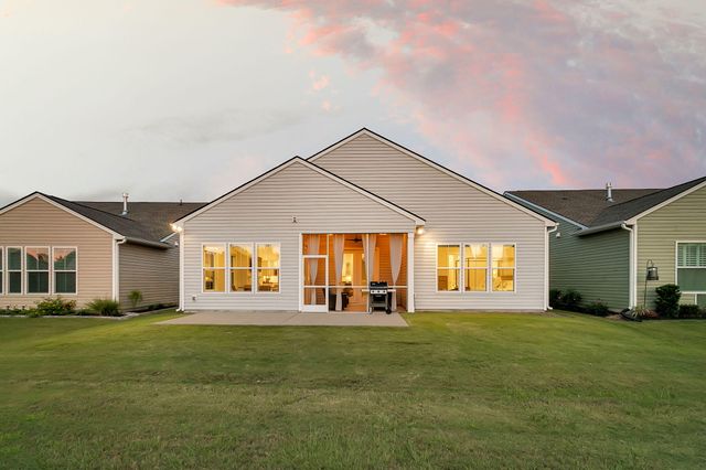 677 Marsh Cove Circle, Summerville, SC 29486