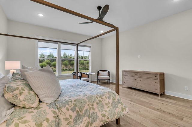 677 Marsh Cove Circle, Summerville, SC 29486