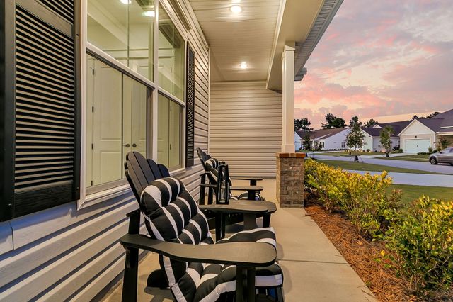 677 Marsh Cove Circle, Summerville, SC 29486